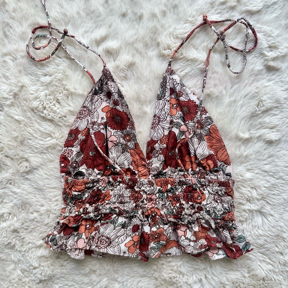 Sim & Sam Floral Smocked Crop Top – Size S | Boutique-style find